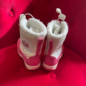 Toddler Girl Winter Shoes|SIZE 8 |TOTES
